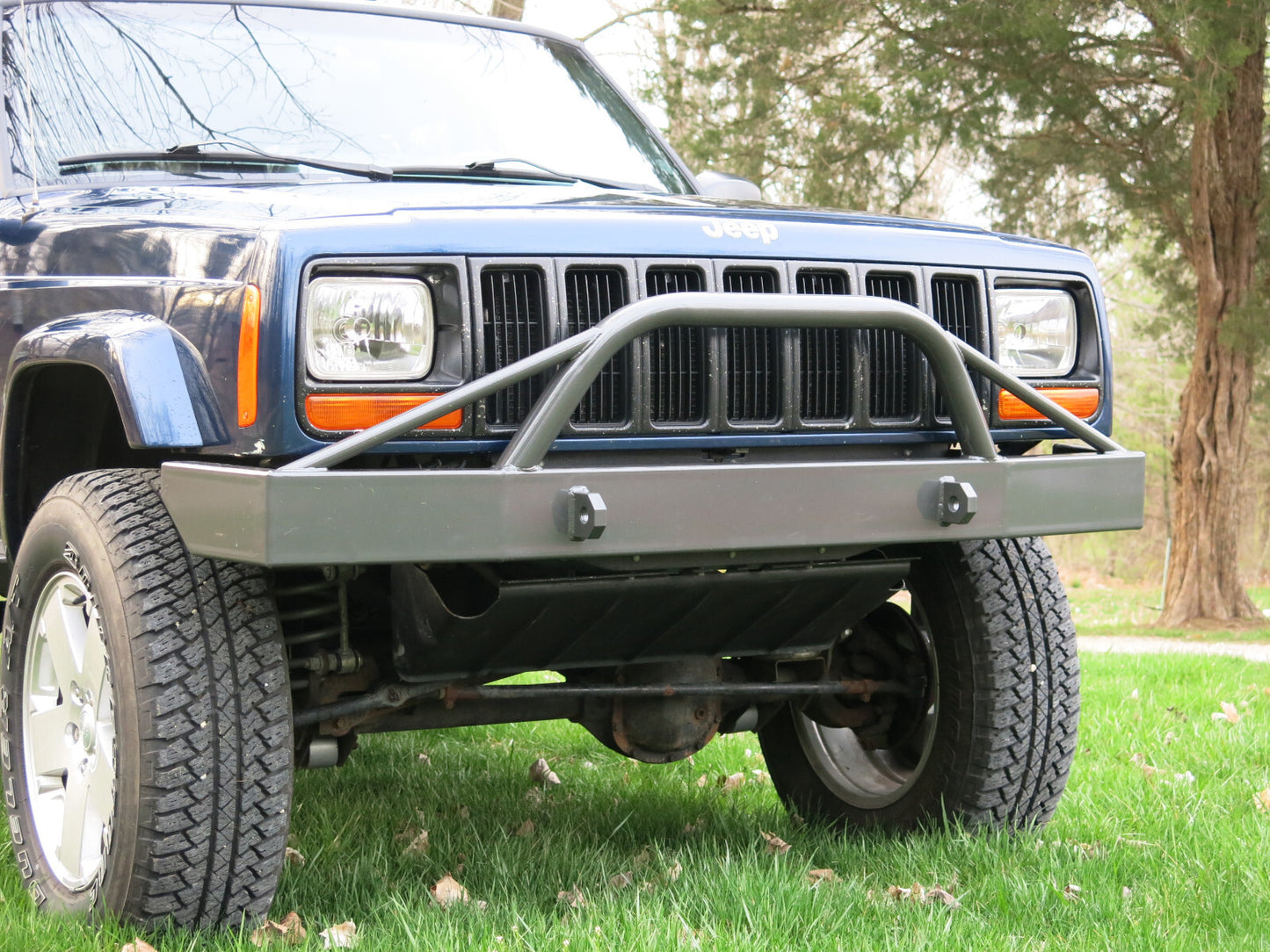 Jeep Cherokee XJ Front Heavy Duty Bumper, Steering Spacer, Hardware Kit